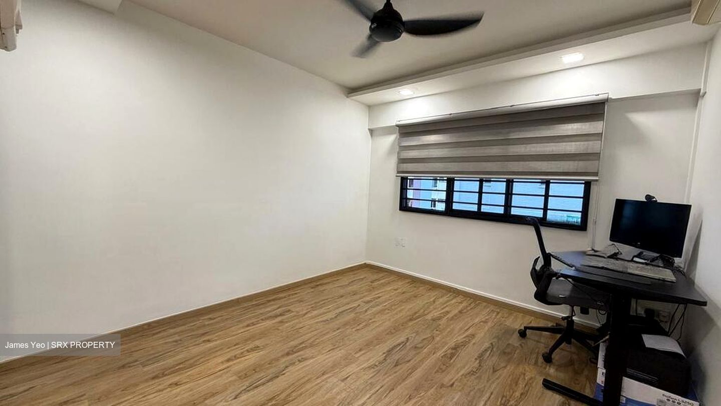 Blk 857 Tampines Parkview (Tampines), HDB Executive #571825491